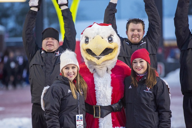 EWU Students with Swoop