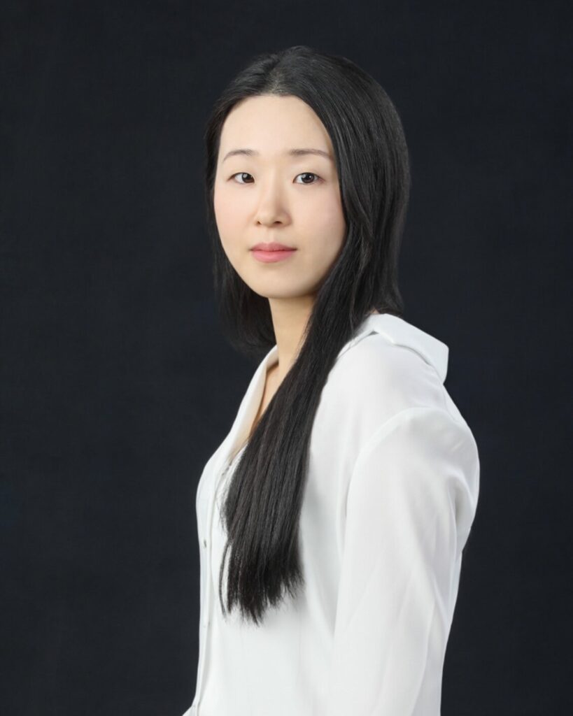 Suphil Lee Park (수필 리 박 秀筆 李 朴)